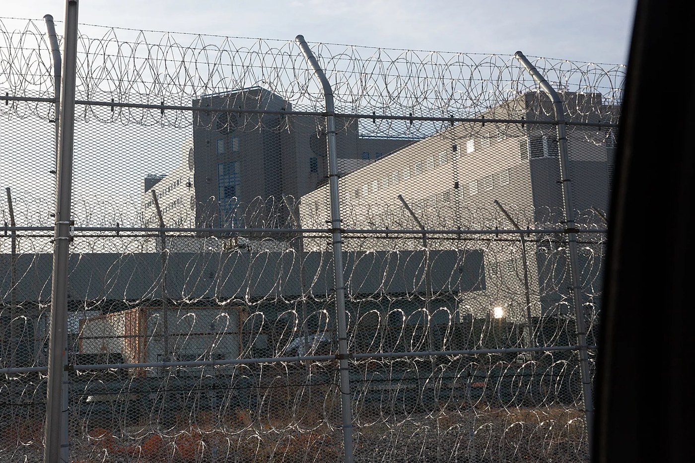 Rikers Gets a Deadline