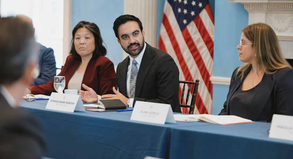 Rent freeze takes effect as landlords publish City Hall's texts