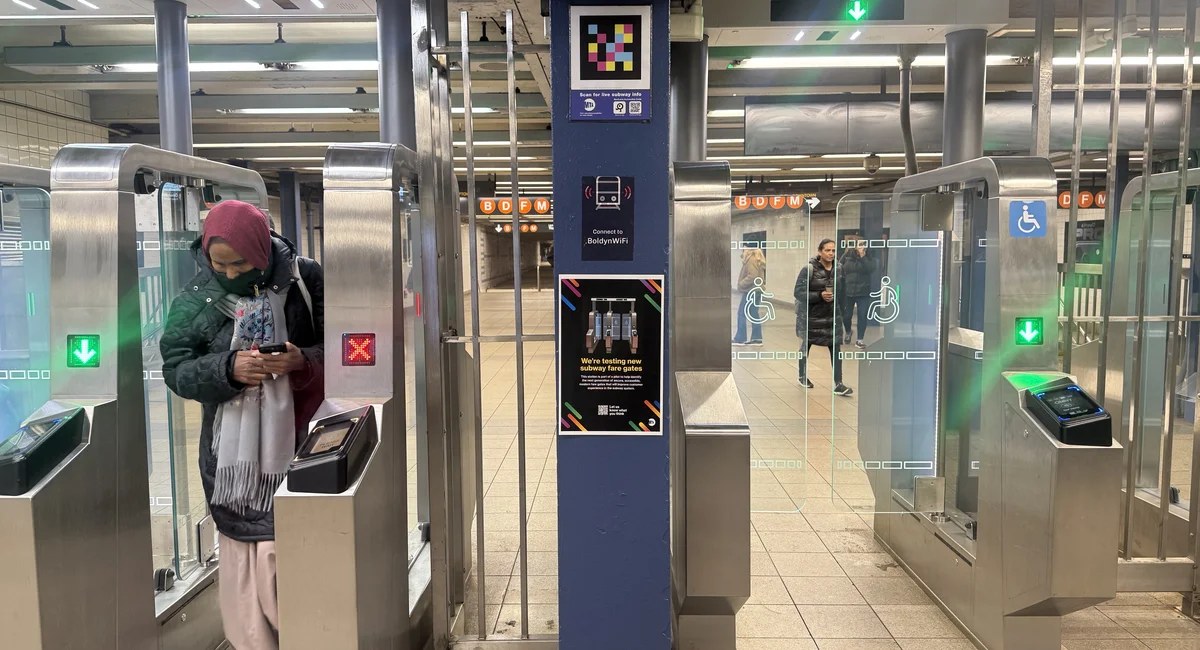 The subway's new fare gates go station-wide